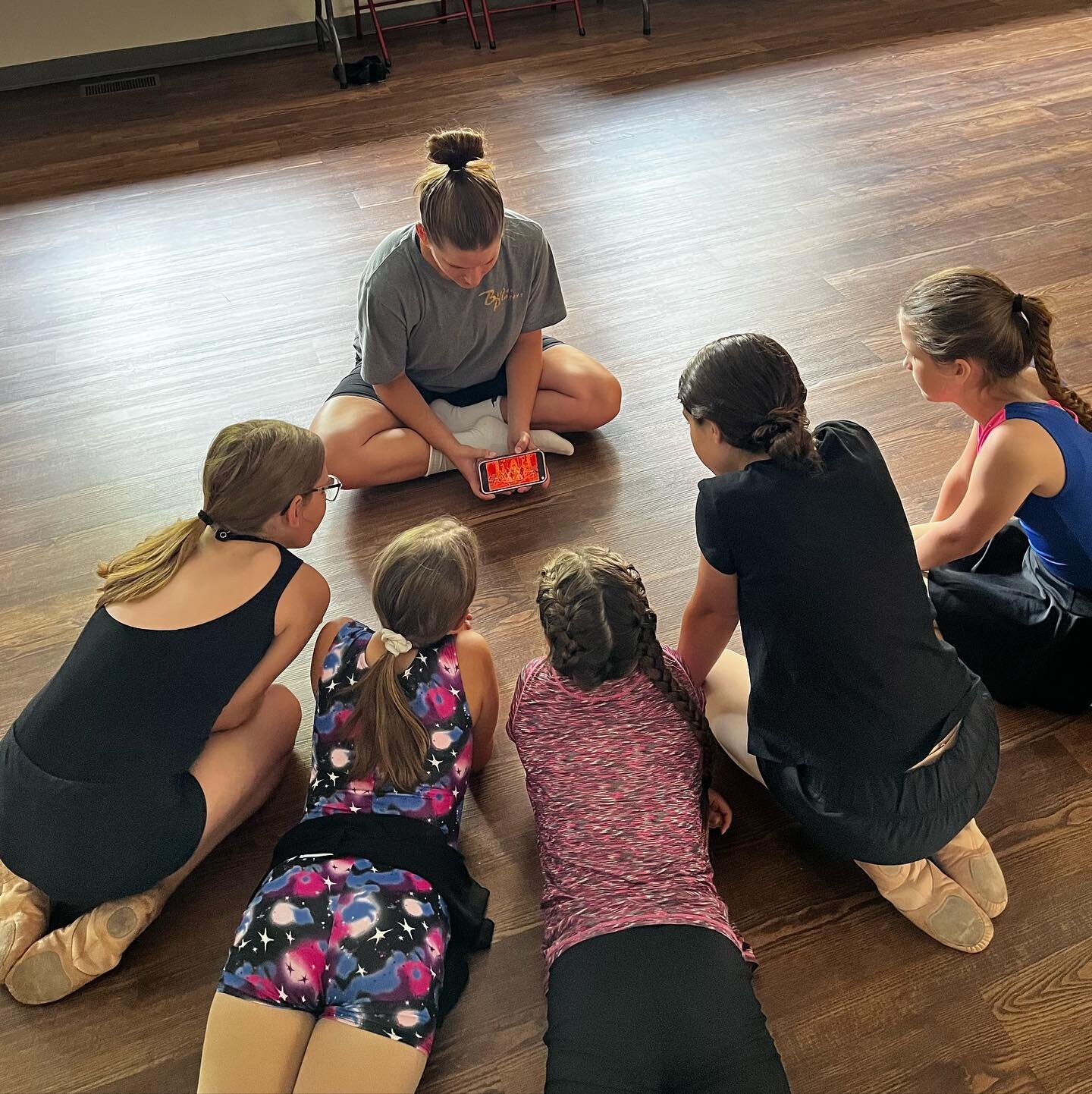 We kicked off week 2 of summer camp yesterday with our Best of Broadway camp! 🎭 
This group of performers had a lesson on the history of Broadway dance and learned about some influential choreographers. They also experiemented with portraying vario